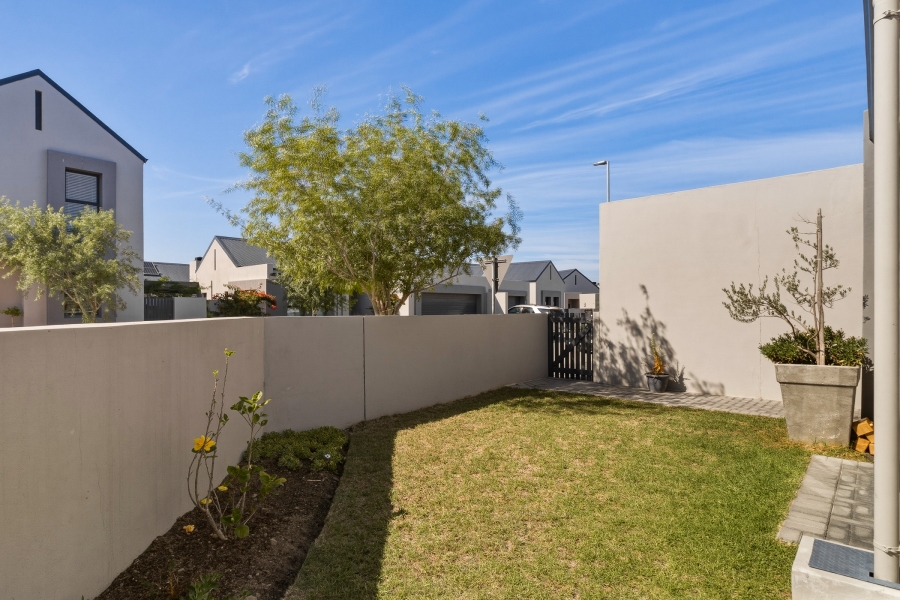 3 Bedroom Property for Sale in Aan de Wijnlanden Western Cape